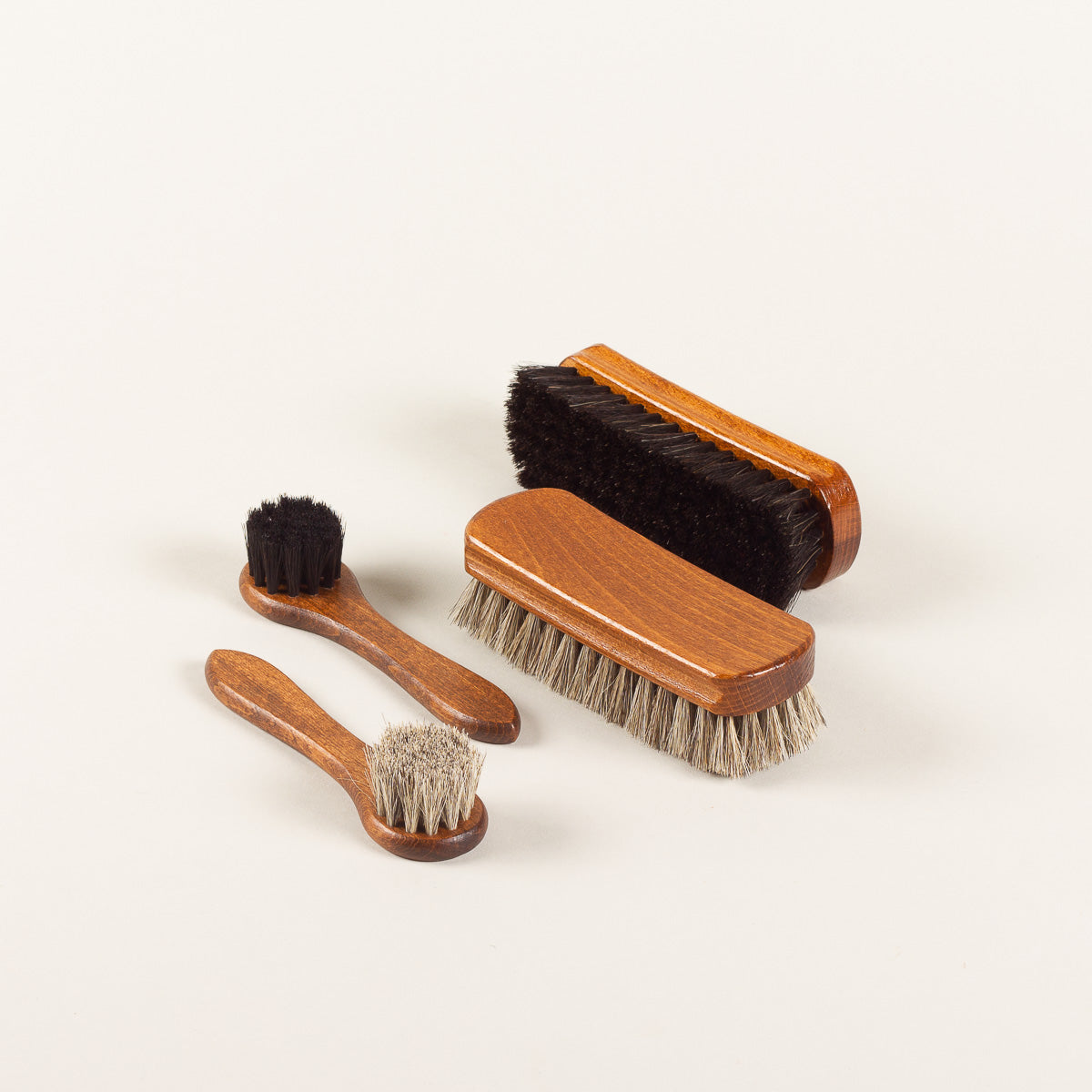 Brosse De Nettoyage DELARA Résistante - Bois Non Traité Et Poils Synthétiques - Noir